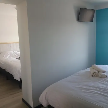 Hotel La Chapelle 2*